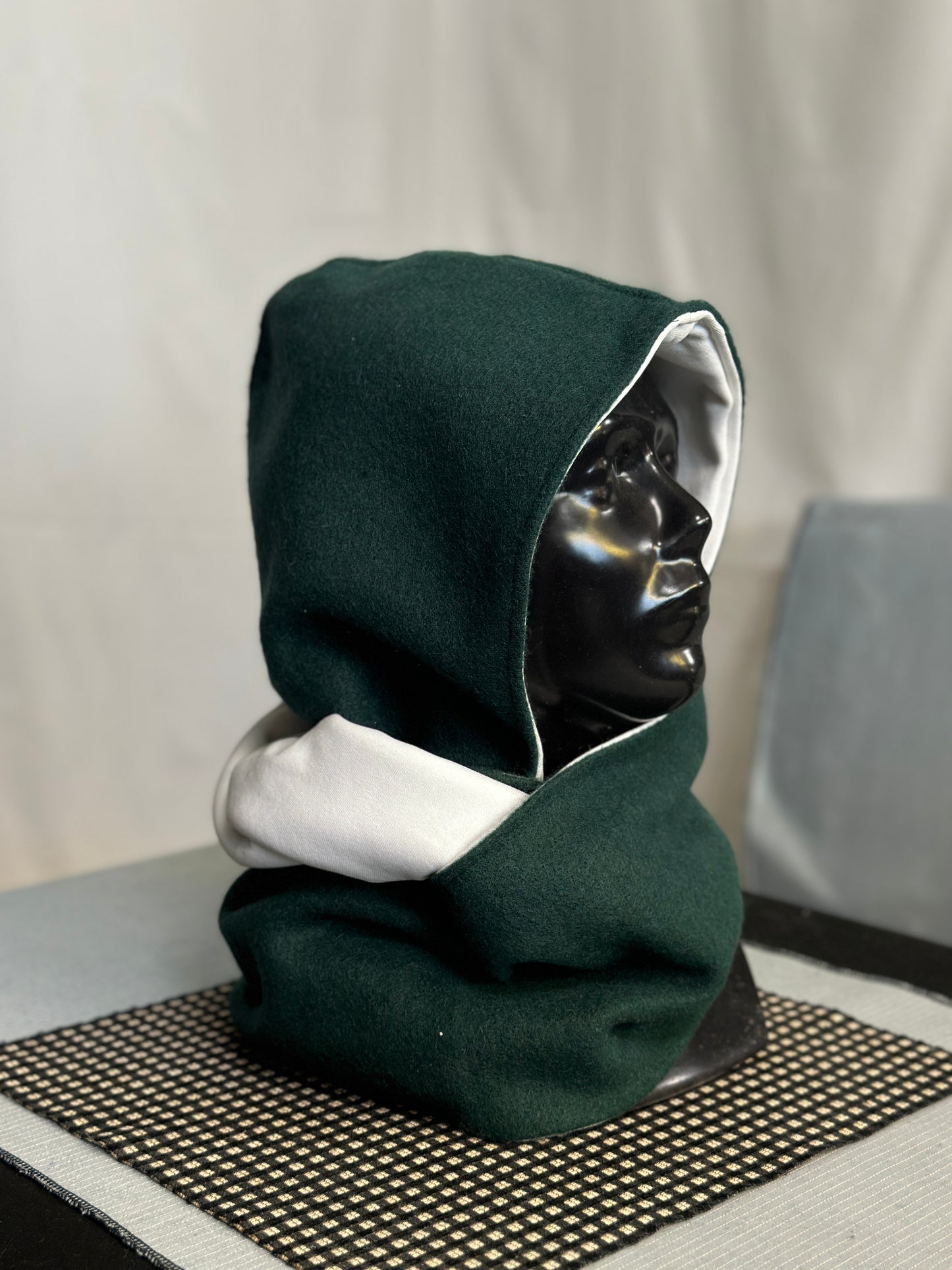 Hunter Green & White Reversible Rounded Hood – Long Neck Edition